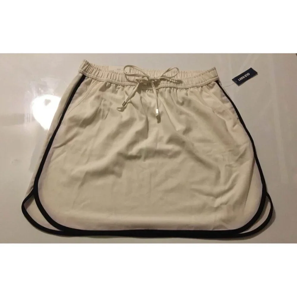 NWOT Old Navy Skirt Athletic Tennis Sporty Golf Casual White Women’s Size Small
